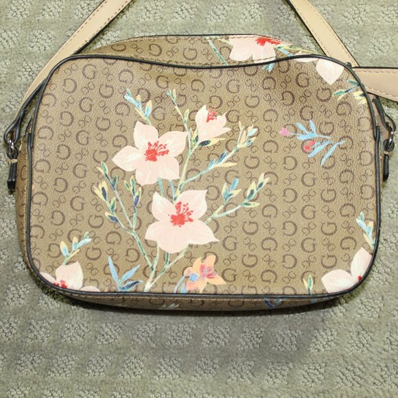 Guess Small Rectangular Floral Crossbody Purse - Picture 3 of 12
